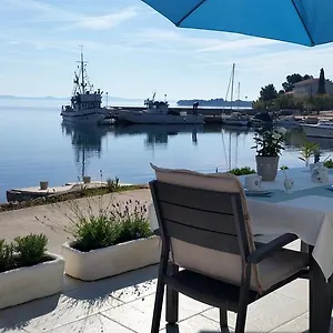https://apartments-sea-reflections.hotelinzadar.com